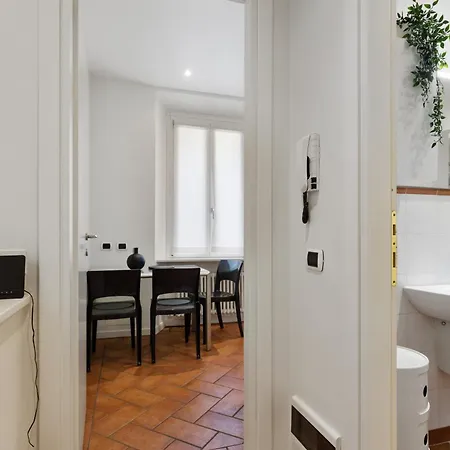 Queen 32 * Cernobbio