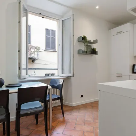 Queen 32 Apartment *